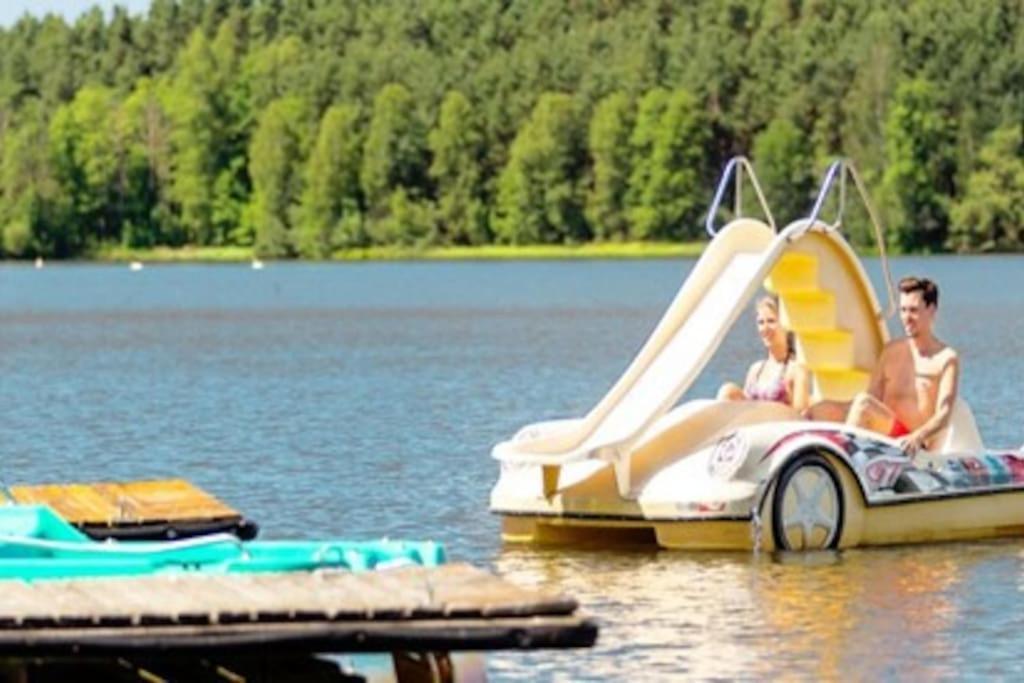 Bungalow Direkt Am See, Mit Eigenem Boot Roding Esterno foto