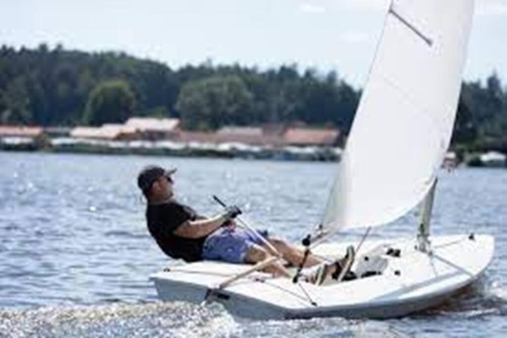 Bungalow Direkt Am See, Mit Eigenem Boot Roding Esterno foto