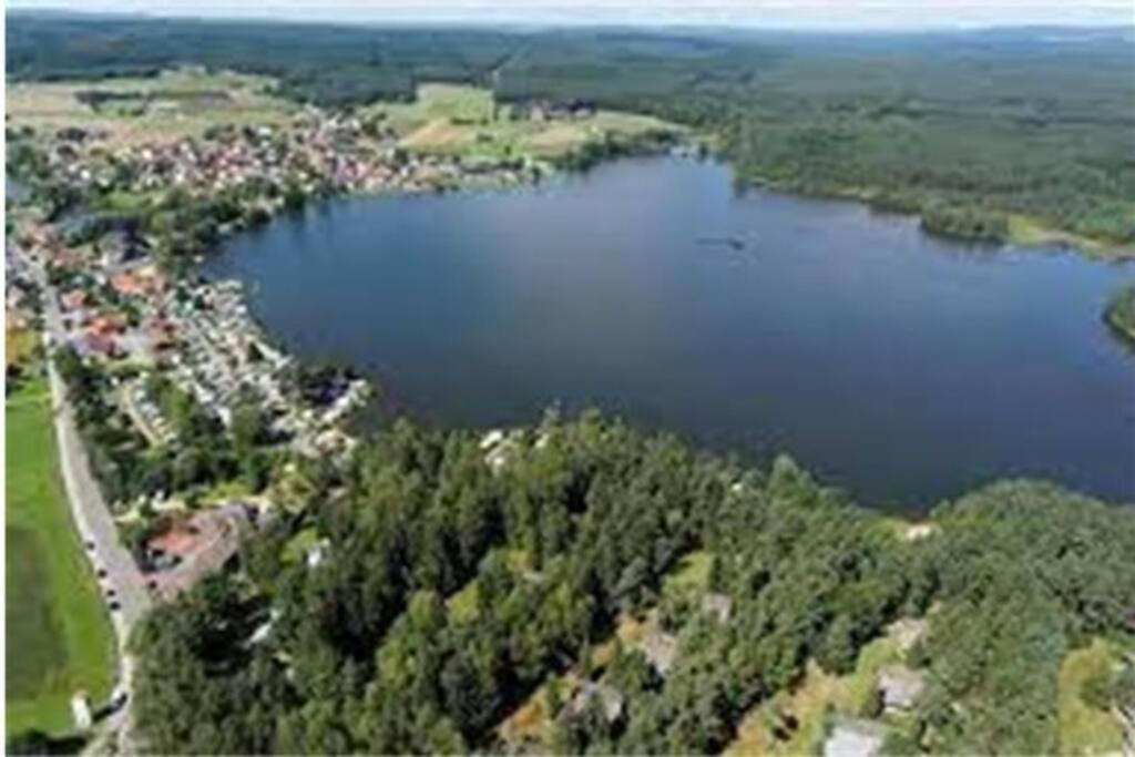 Bungalow Direkt Am See, Mit Eigenem Boot Roding Esterno foto