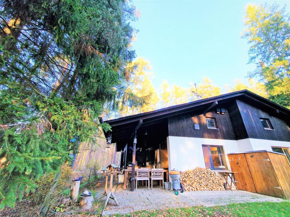 Bungalow Direkt Am See, Mit Eigenem Boot Roding Esterno foto