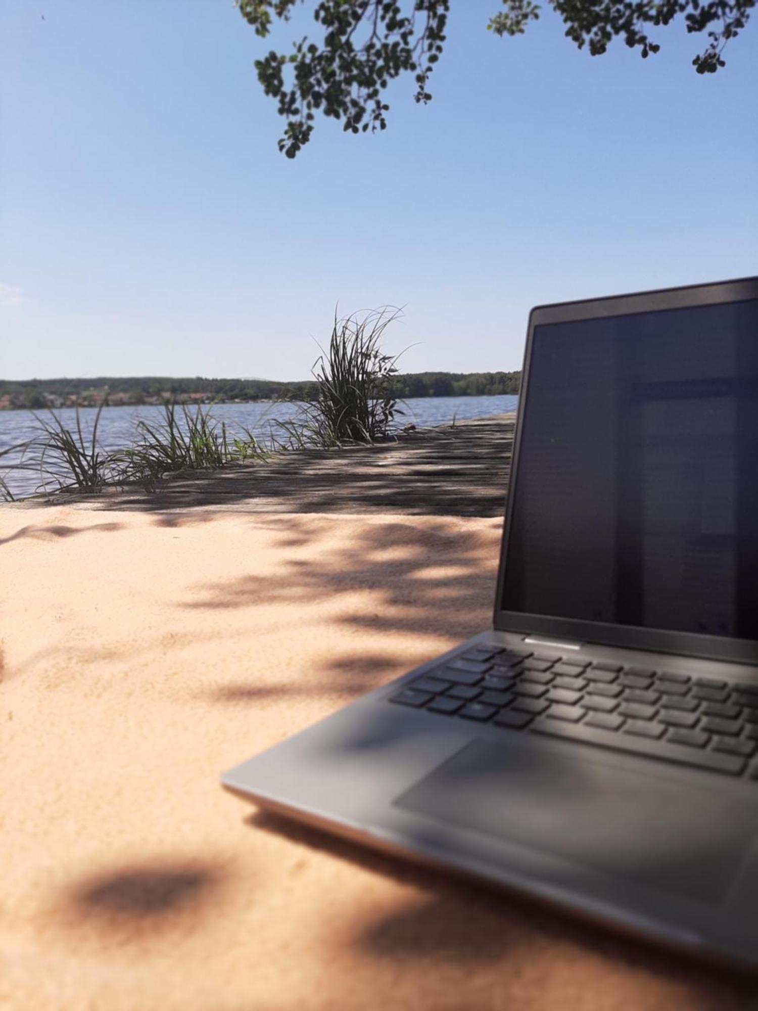 Bungalow Direkt Am See, Mit Eigenem Boot Roding Esterno foto