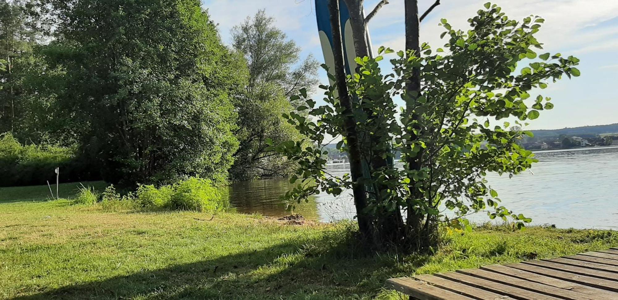 Bungalow Direkt Am See, Mit Eigenem Boot Roding Esterno foto