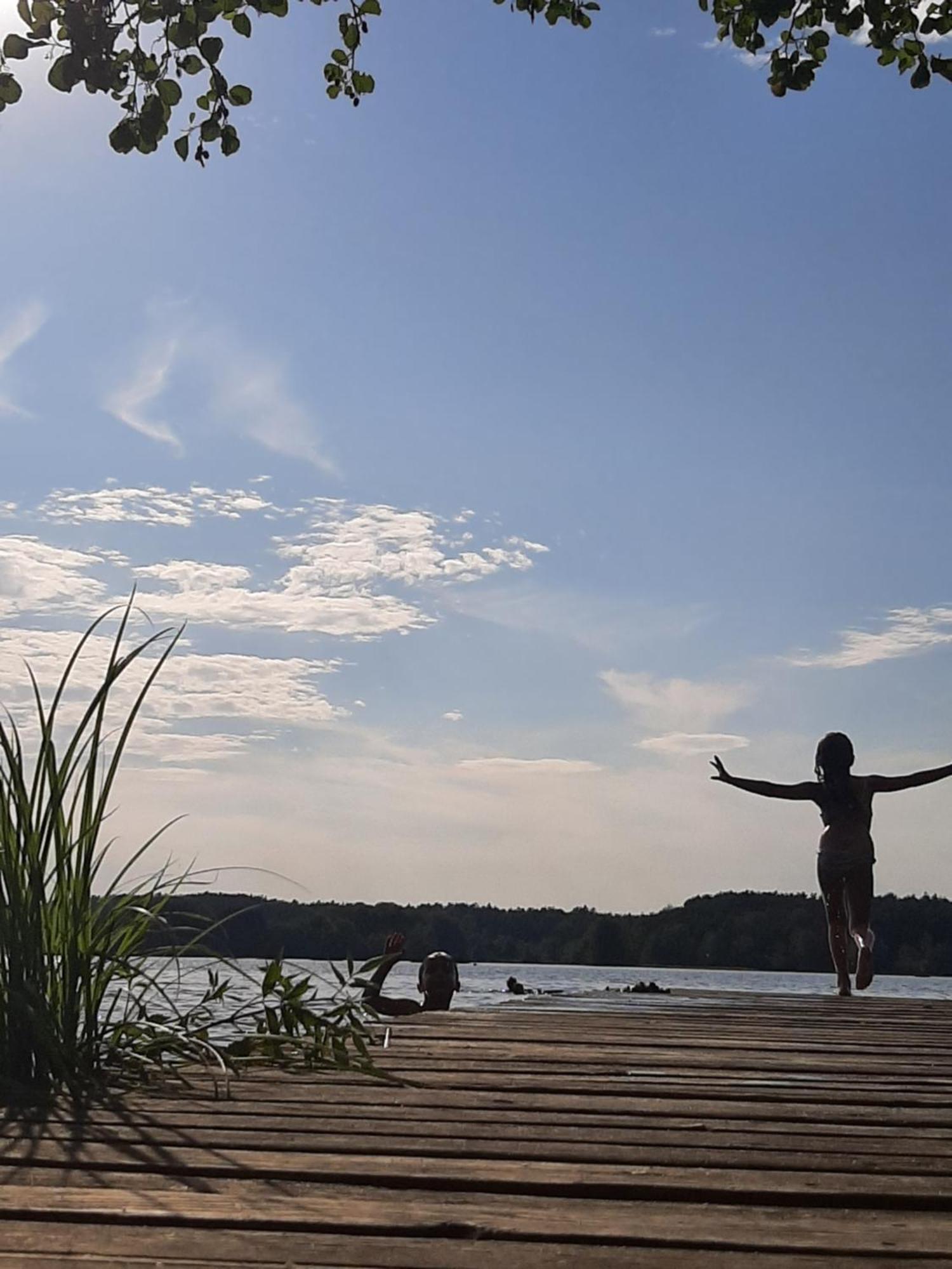 Bungalow Direkt Am See, Mit Eigenem Boot Roding Esterno foto